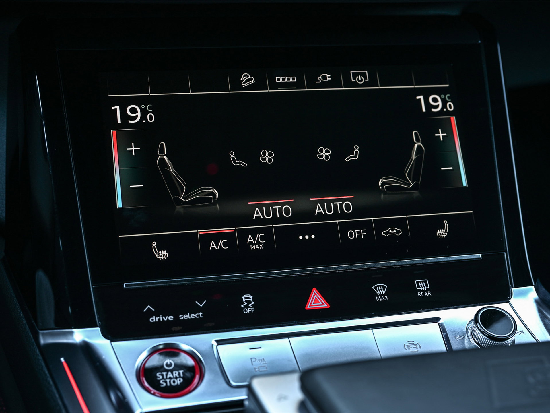 Audi Q8 Sportback e-tron - 35