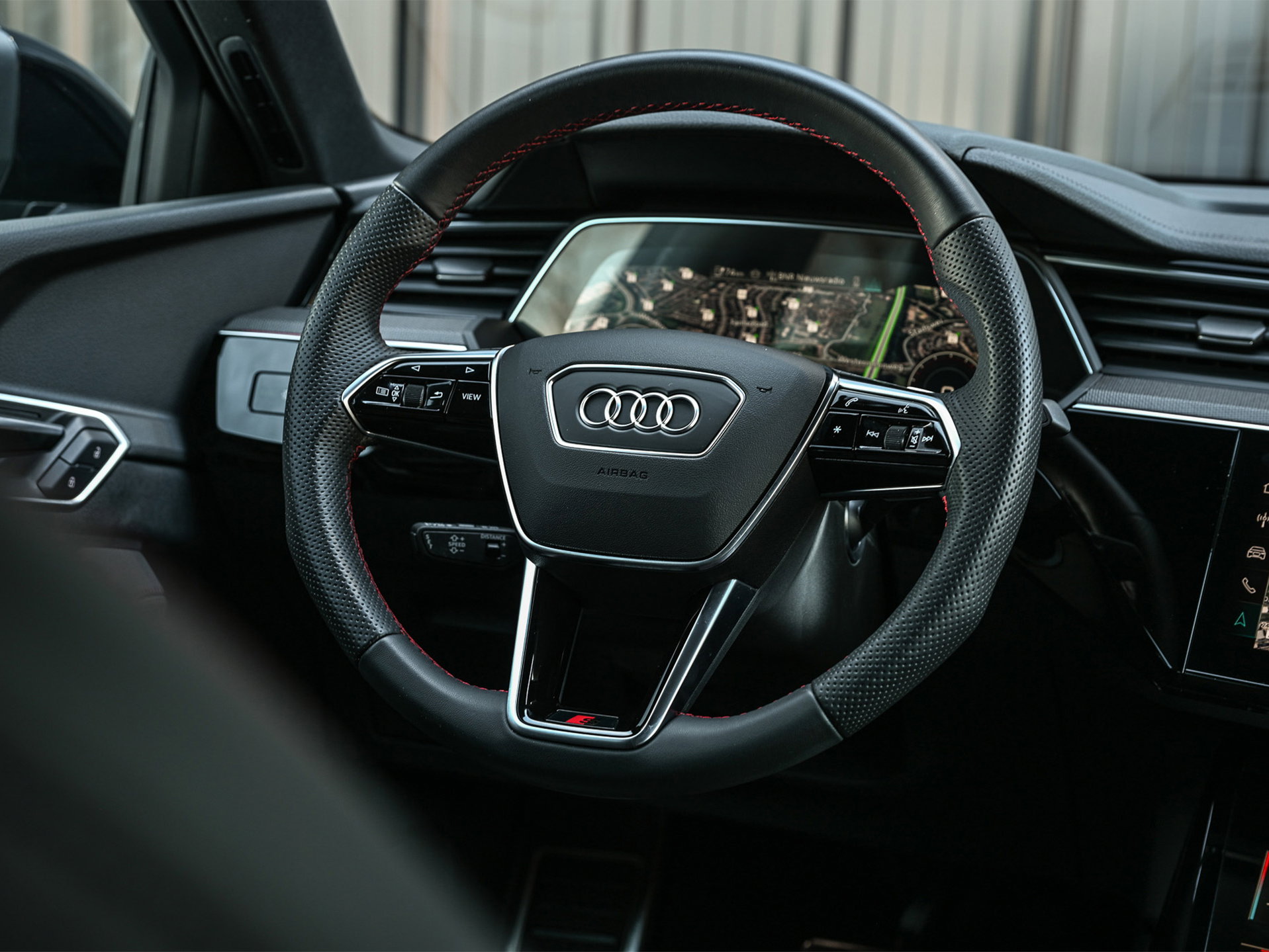 Audi Q8 Sportback e-tron - 37