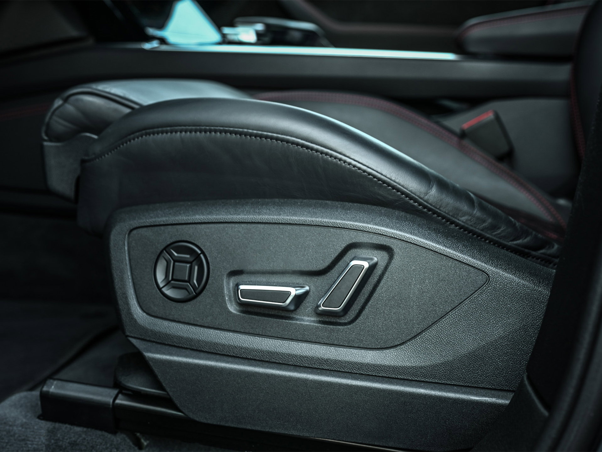 Audi SQ8 Sportback e-tron - 11