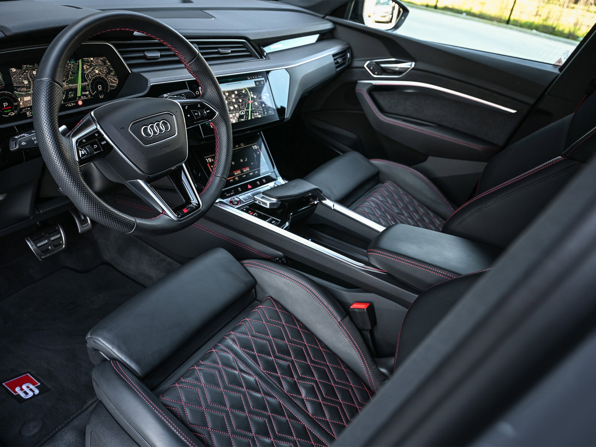 Audi SQ8 Sportback e-tron - 14