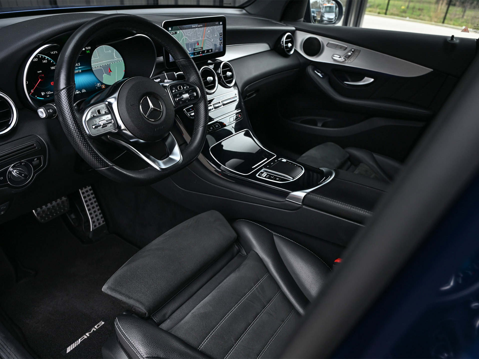 Mercedes-Benz GLC - 13