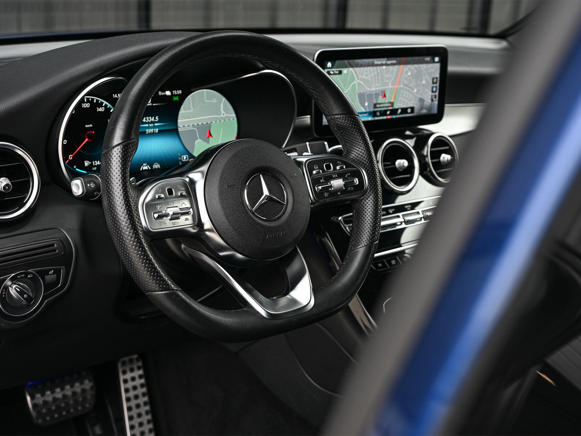 Mercedes-Benz GLC - 25