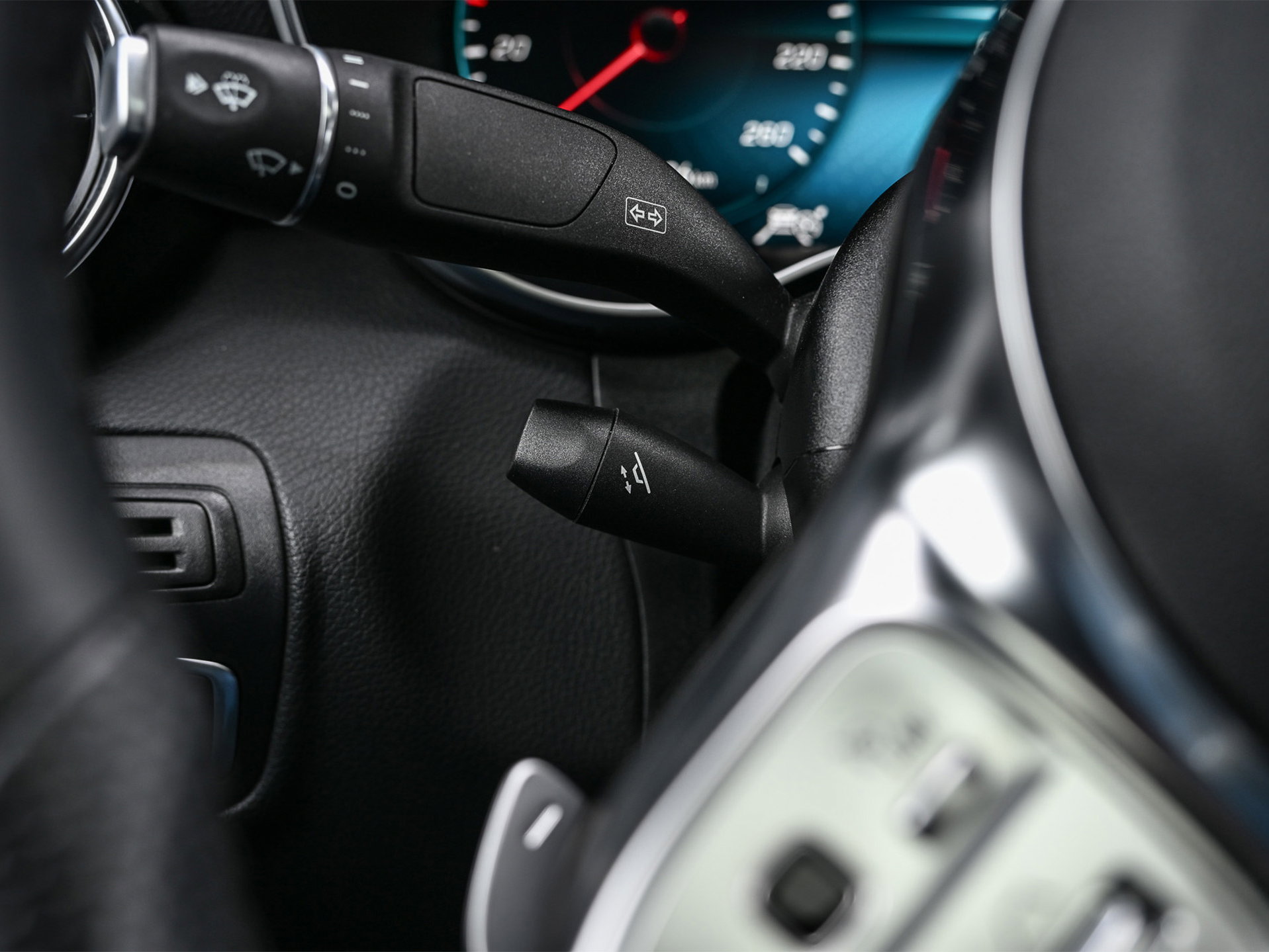 Mercedes-Benz GLC - 26