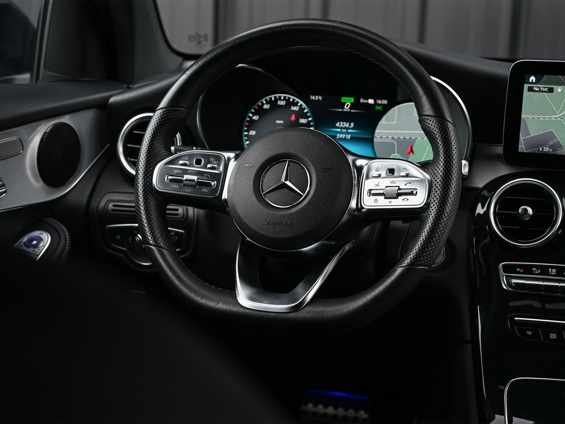 Mercedes-Benz GLC - 35