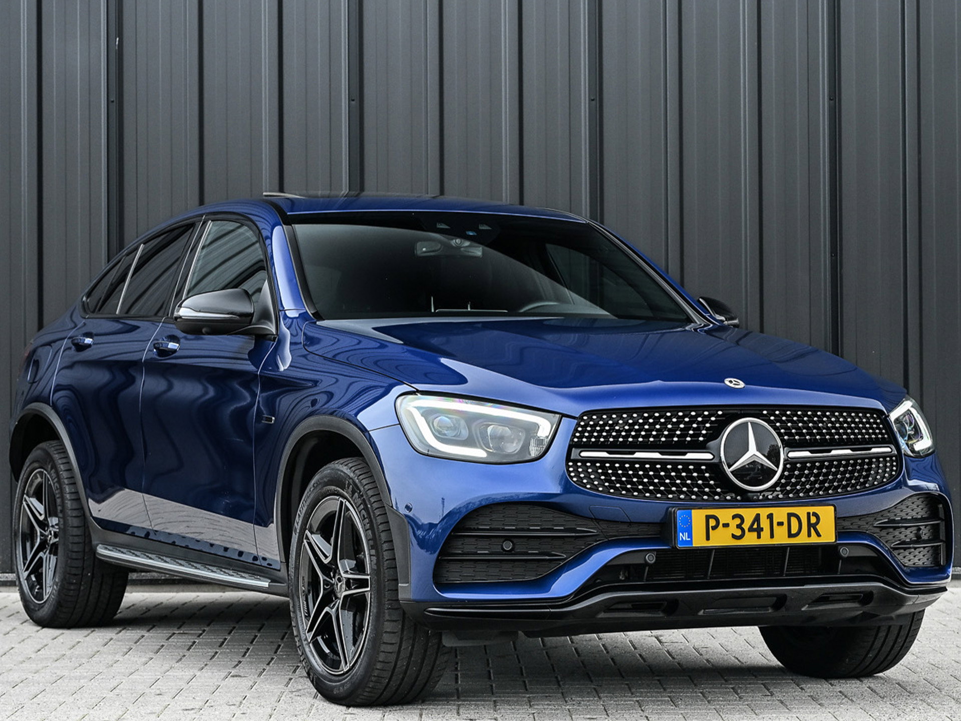 Mercedes-Benz GLC - 44