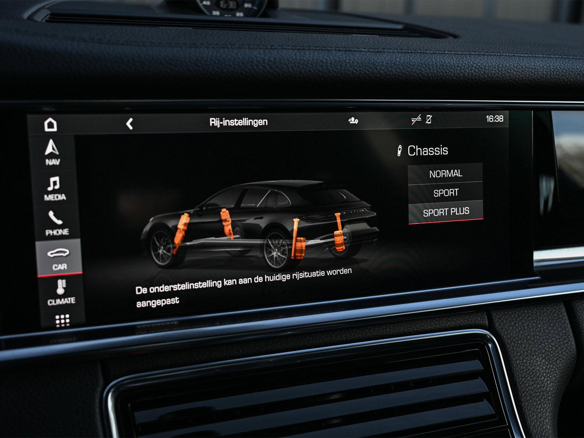 Porsche Panamera - 21