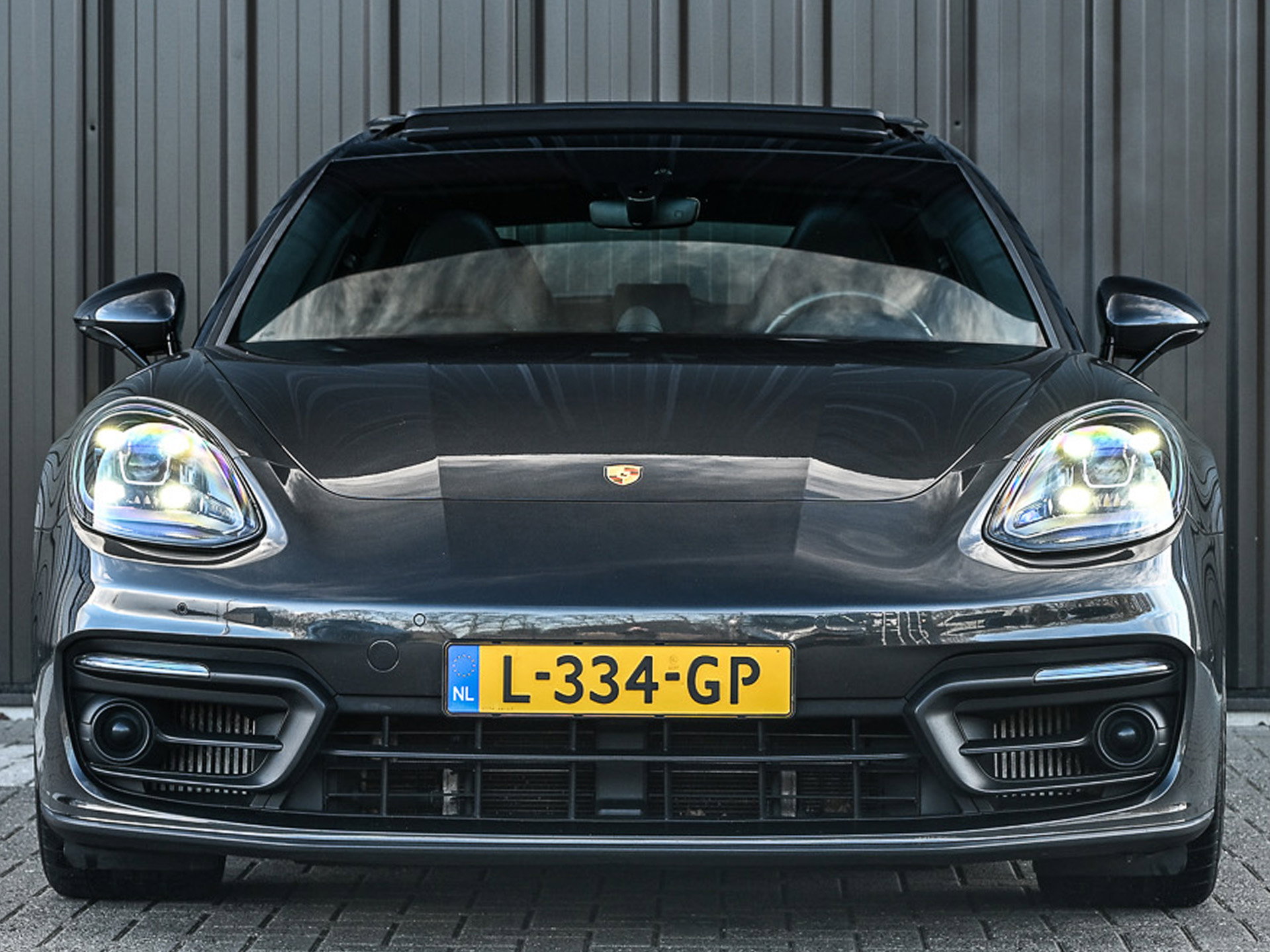 Porsche Panamera - 23