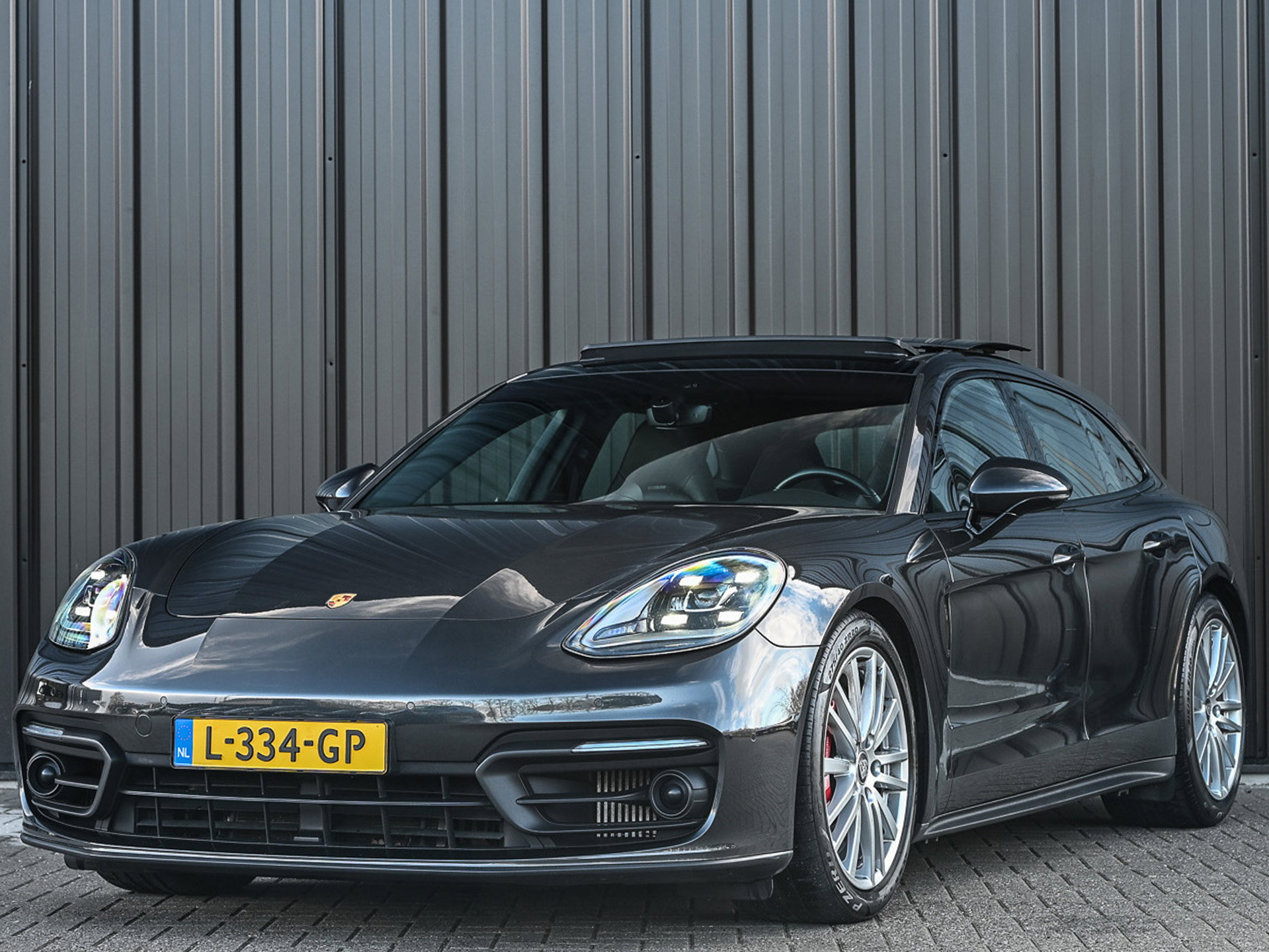 Porsche Panamera - 6