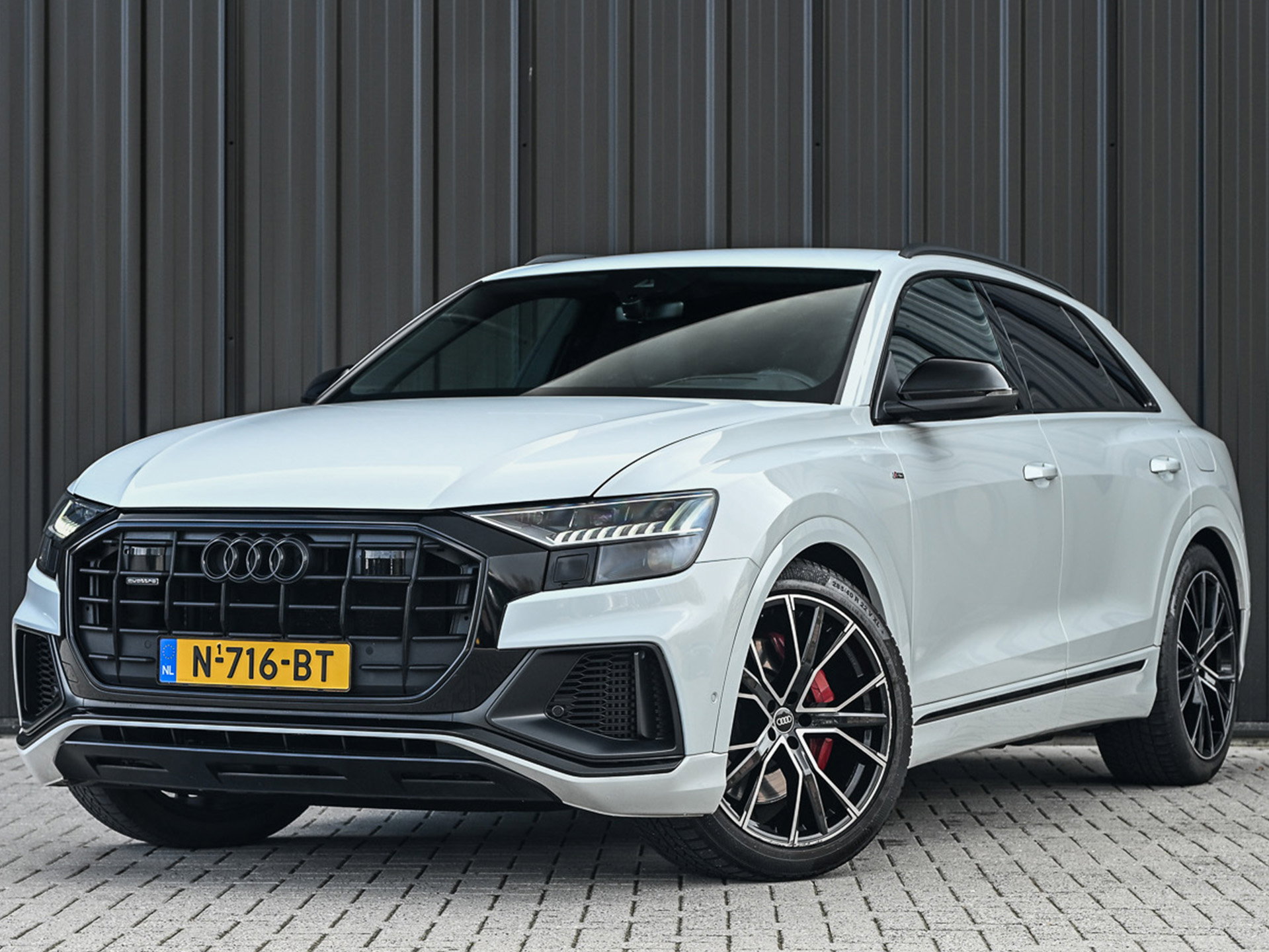 Audi Q8 - 0