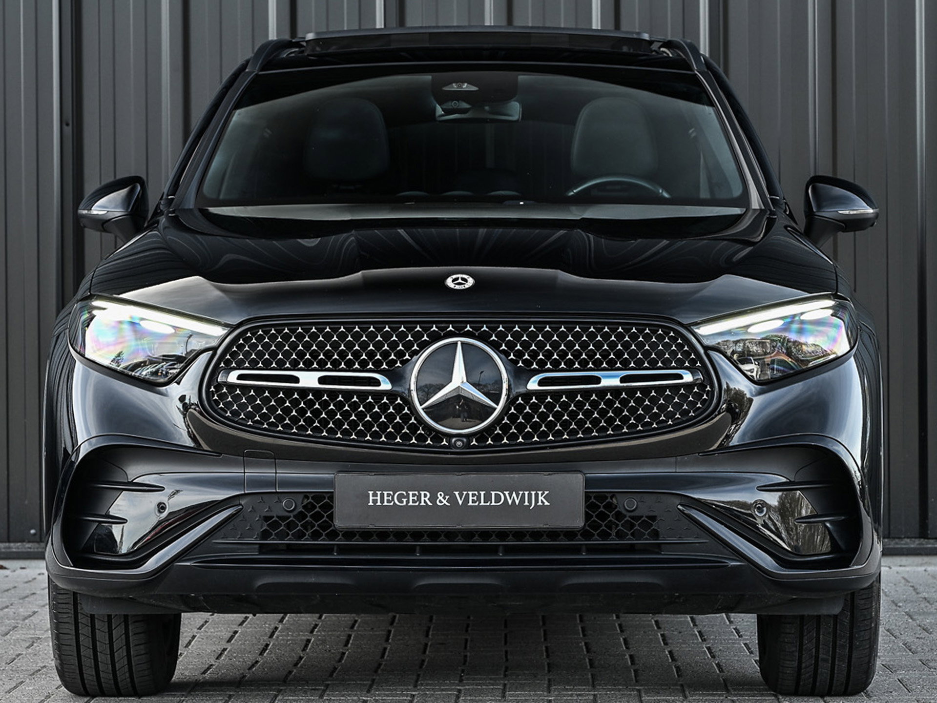 Mercedes-Benz GLC - 25