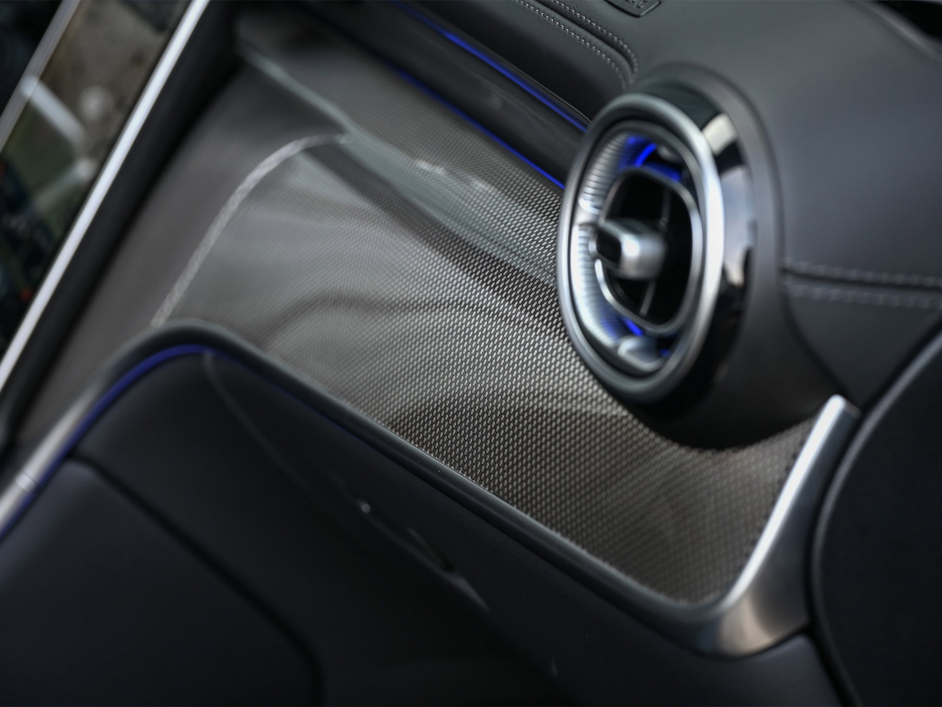 Mercedes-Benz GLC - 39