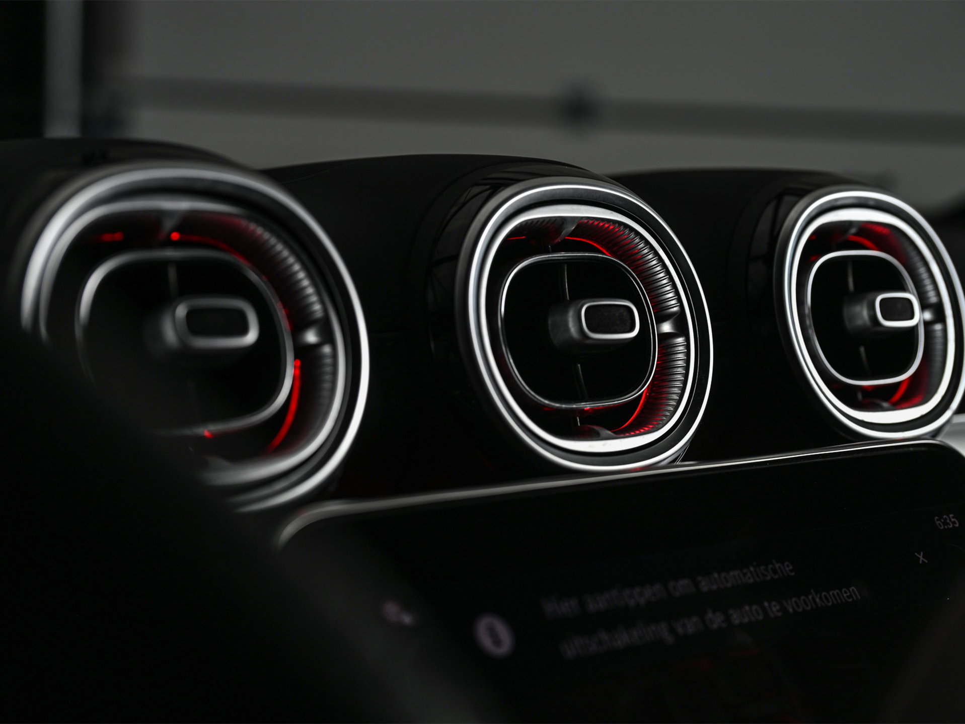 Mercedes-Benz GLC - 41