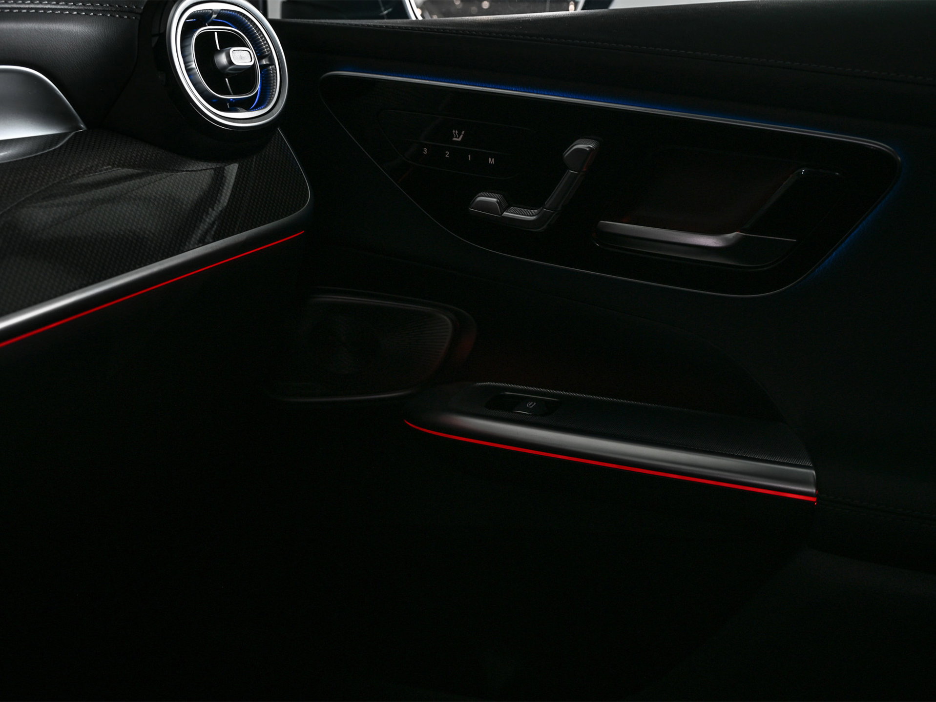 Mercedes-Benz GLC - 44