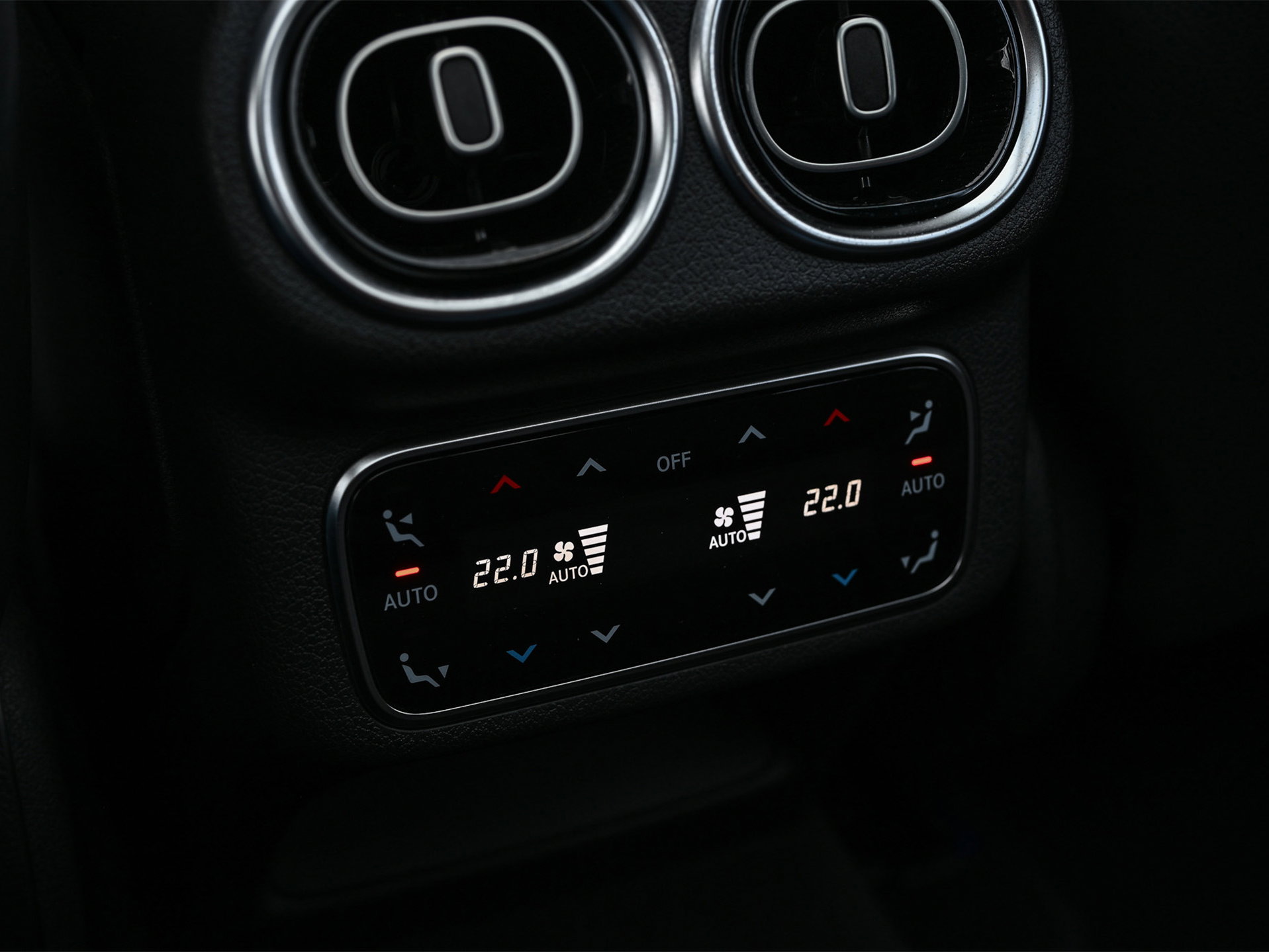 Mercedes-Benz GLC - 46