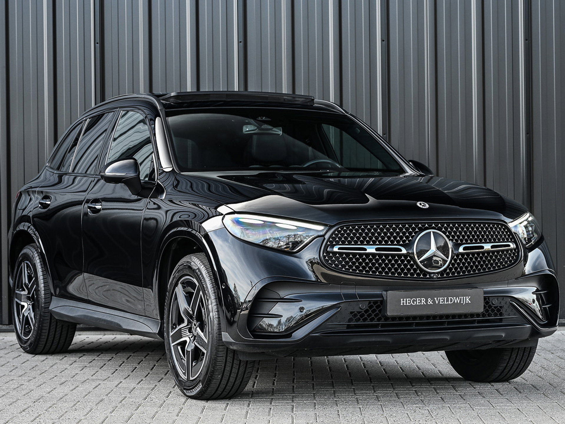 Mercedes-Benz GLC - 50