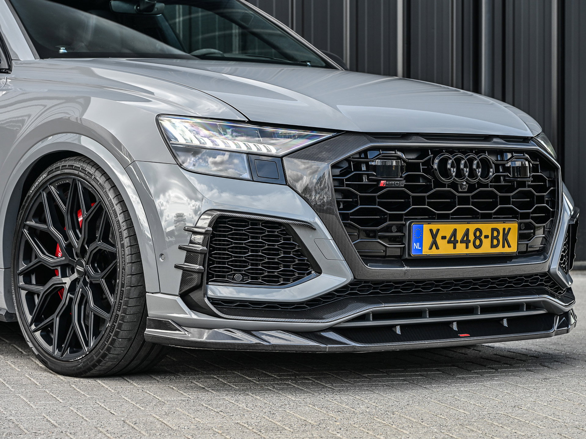 Audi RSQ8 - 40