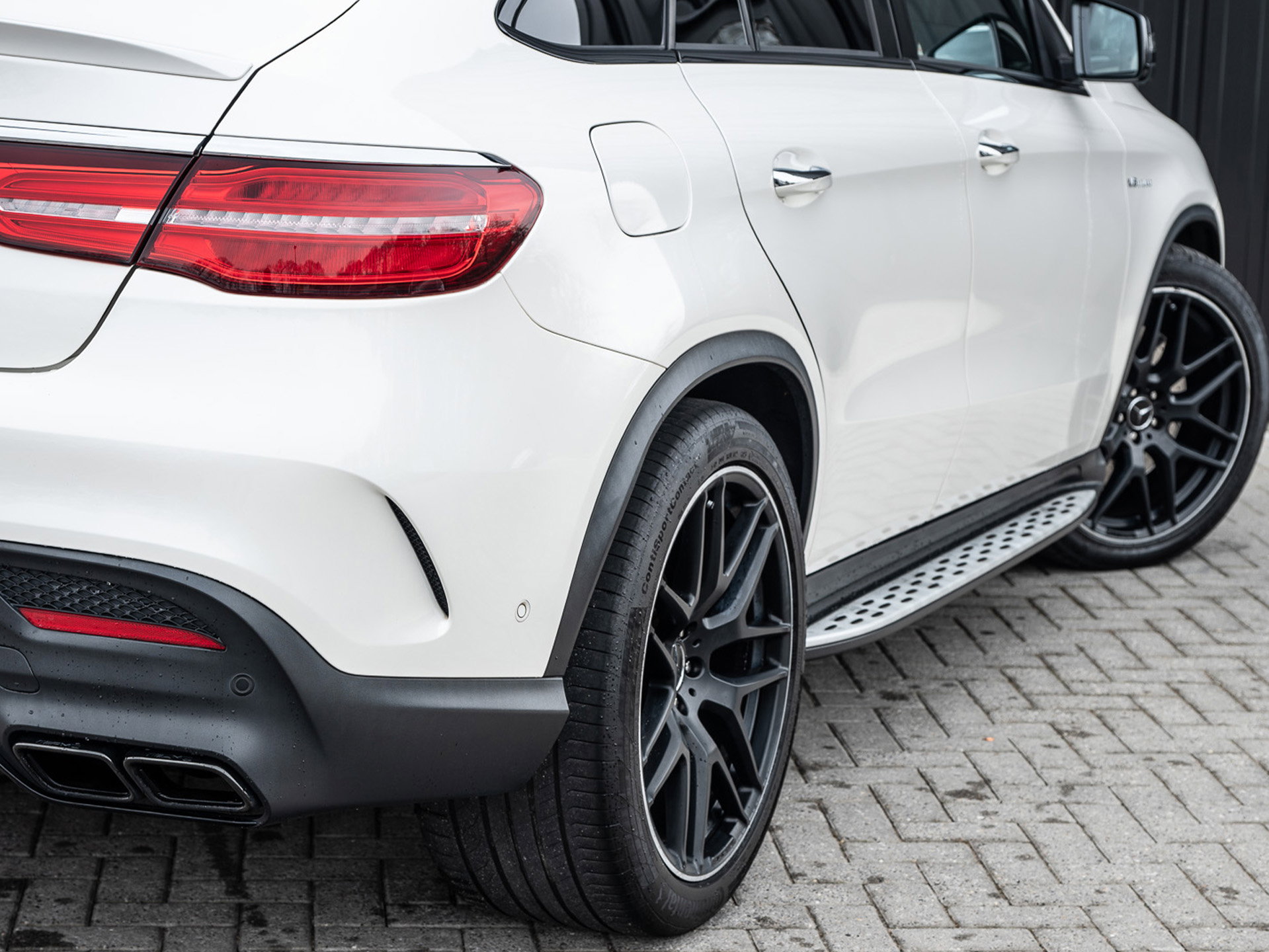 Mercedes-Benz GLE - 40