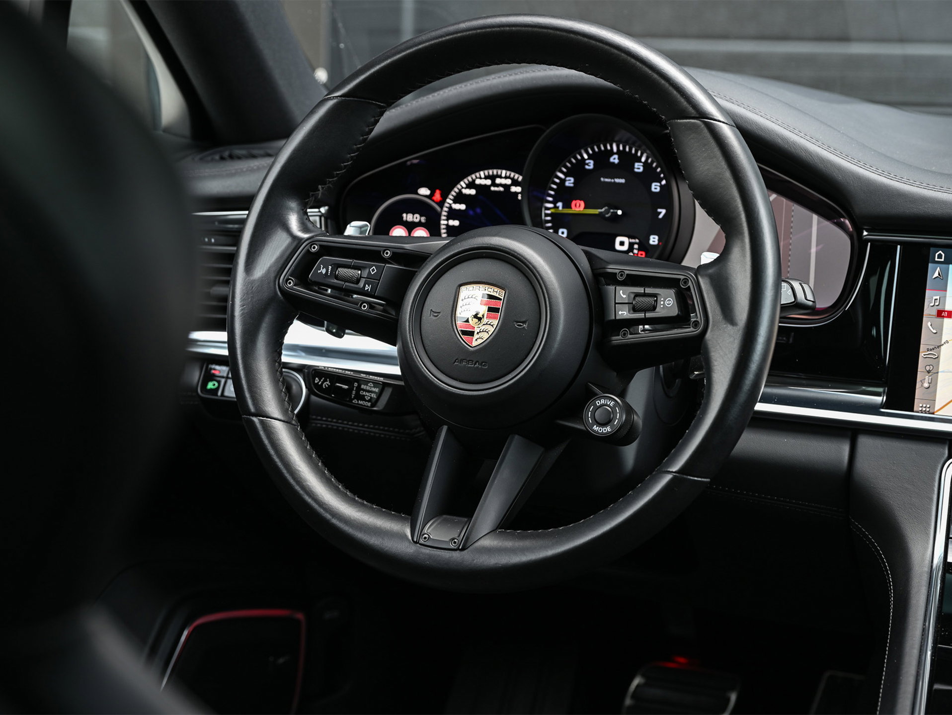 Porsche Panamera - 39