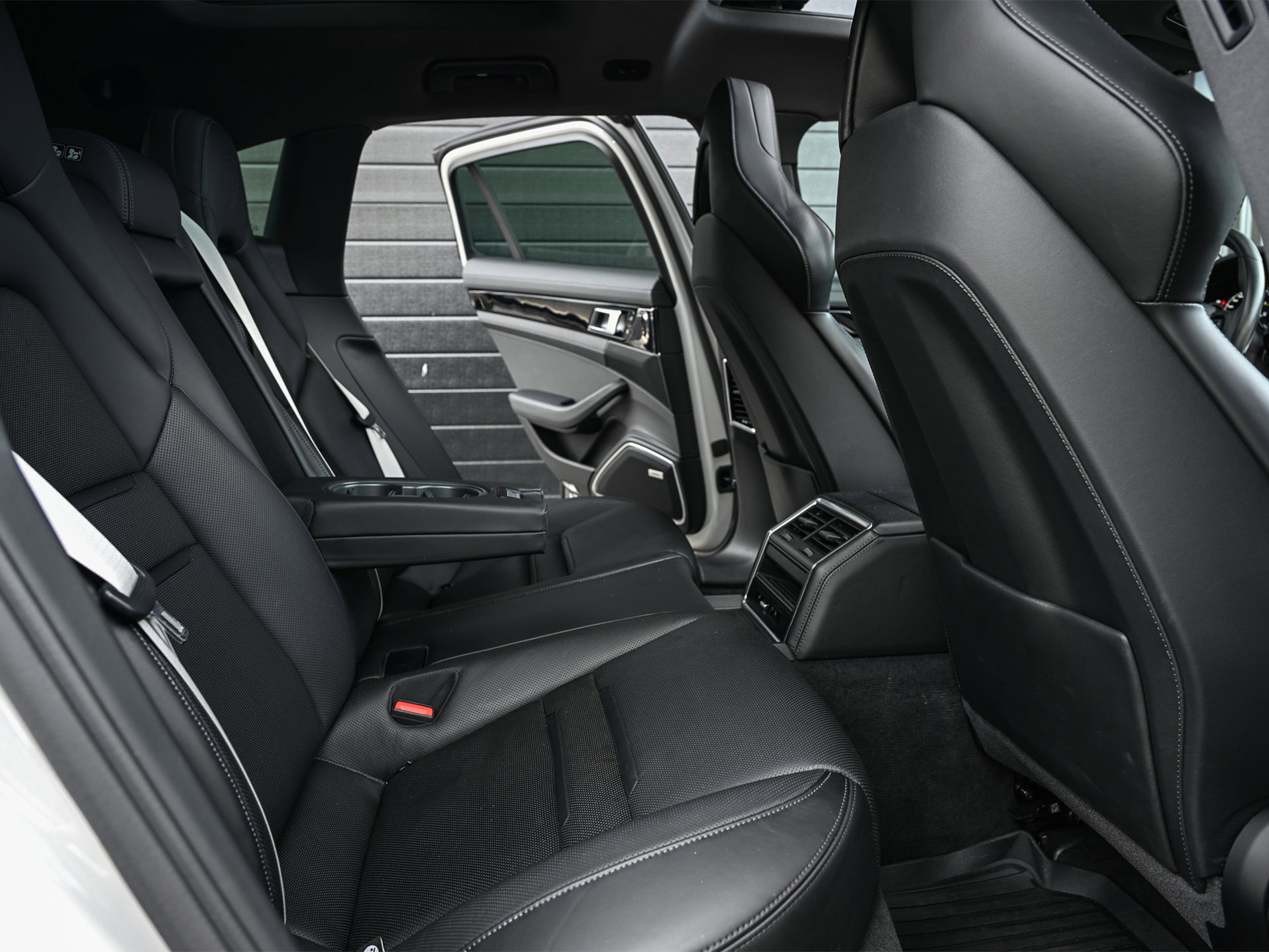 Porsche Panamera - 44