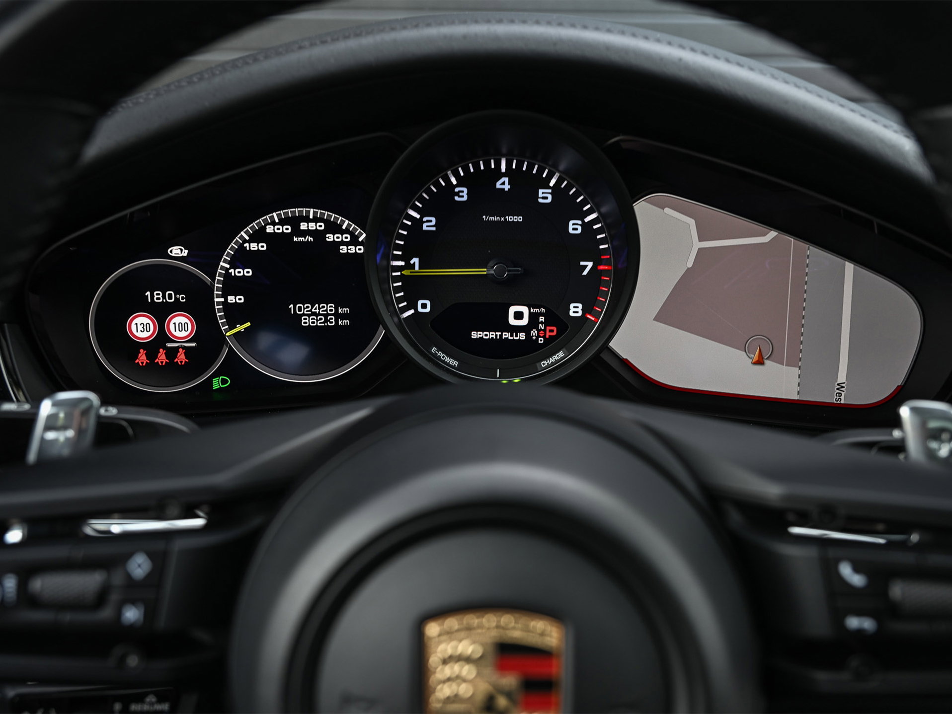 Porsche Panamera - 4