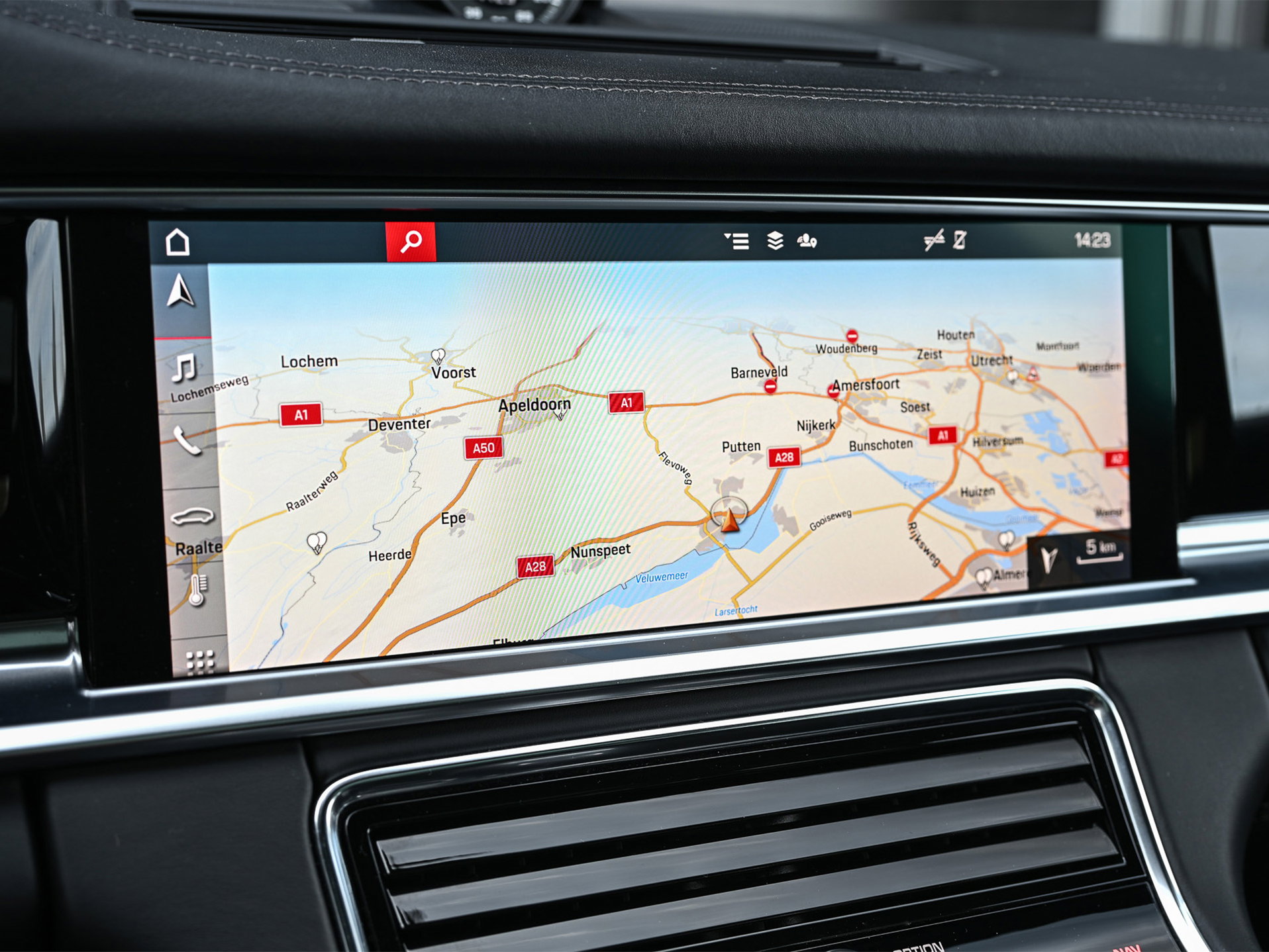 Porsche Panamera - 5