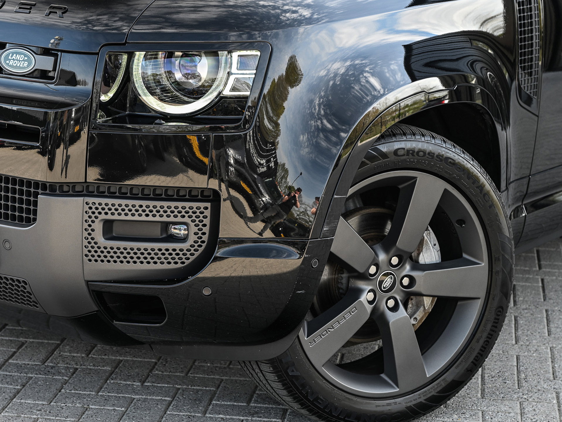 Land Rover Defender - 8