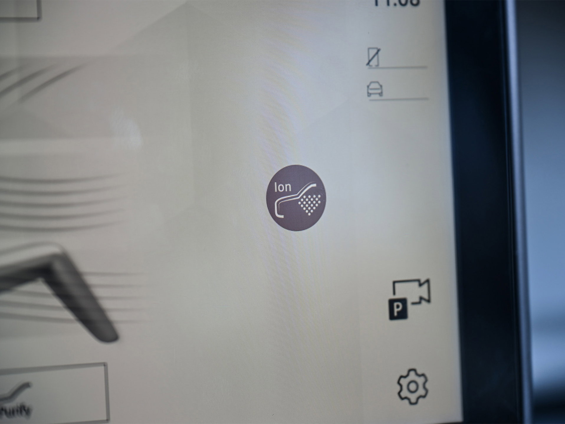 Land Rover Defender - 26