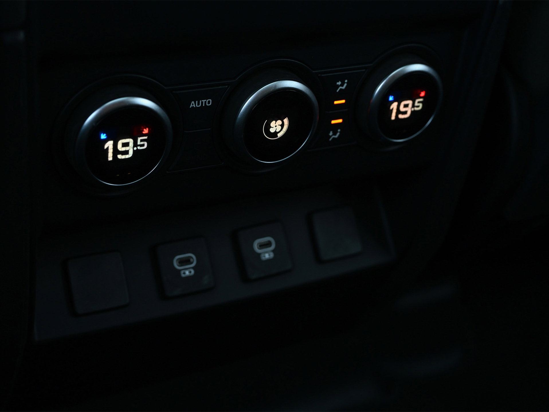 Land Rover Defender - 47