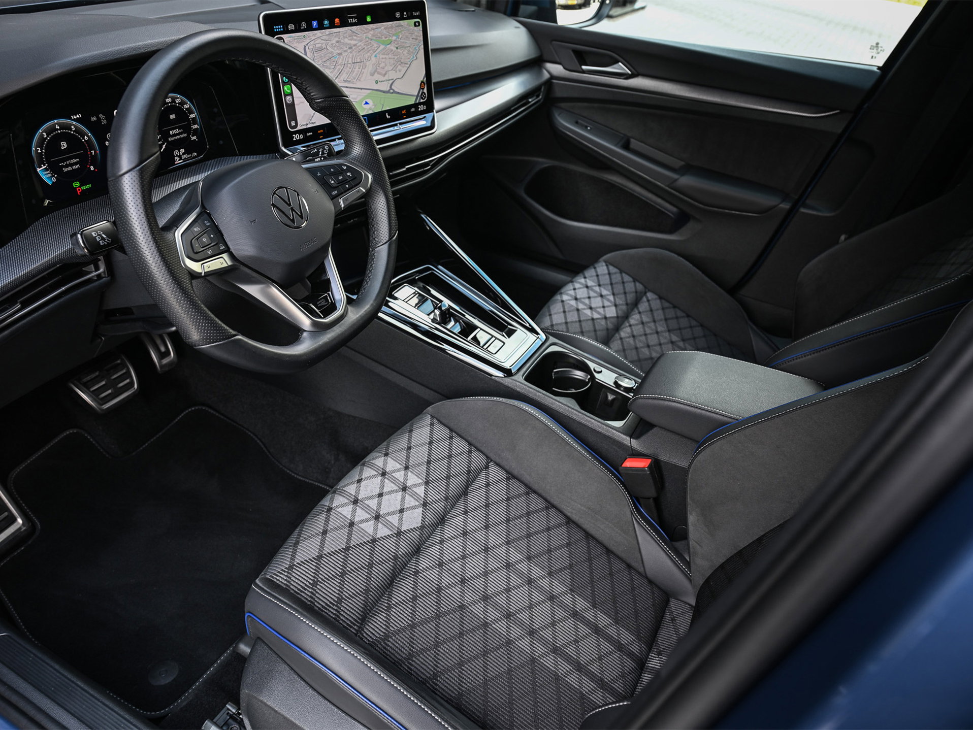 Volkswagen Golf - 10