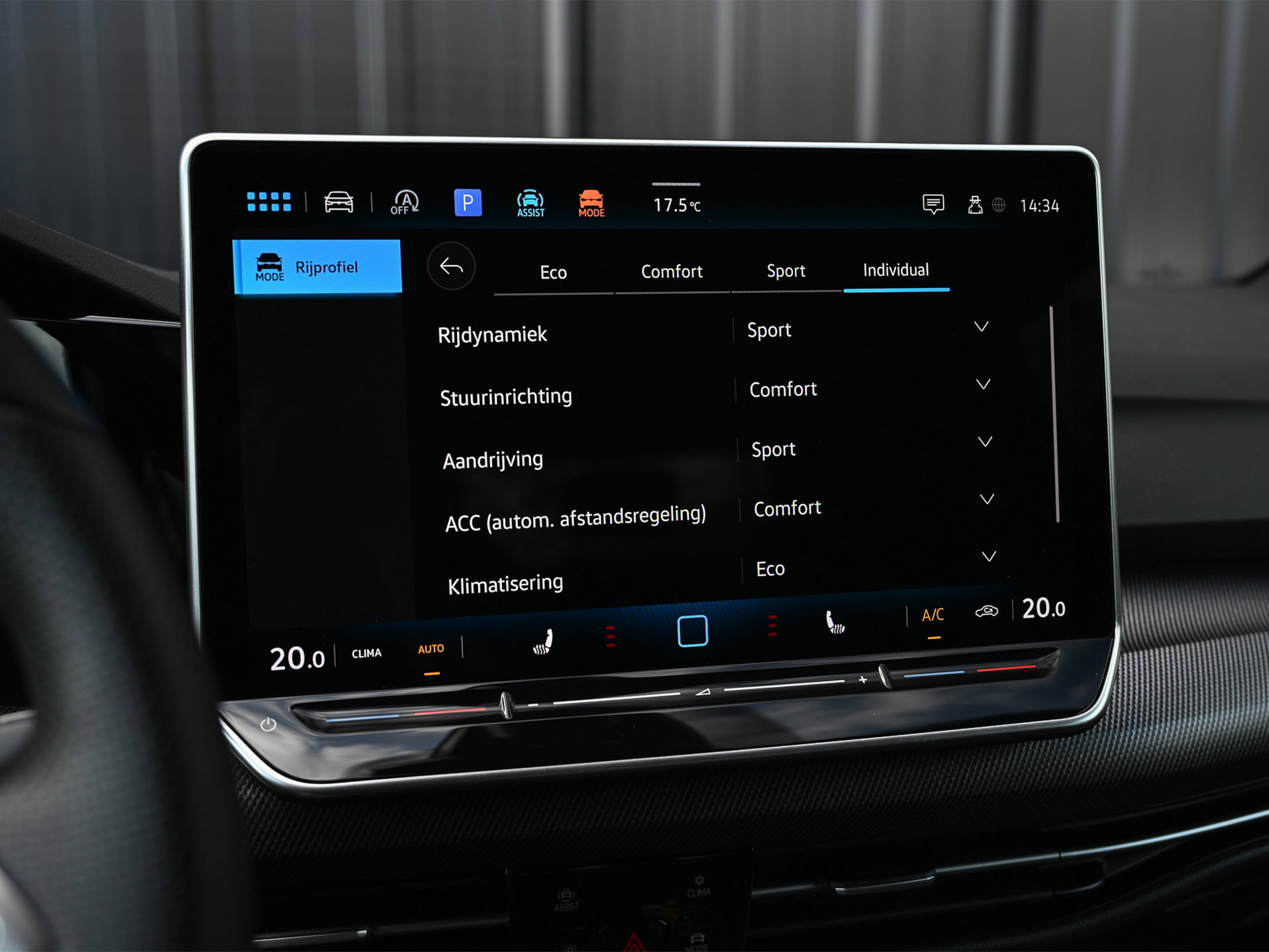 Volkswagen Golf - 17