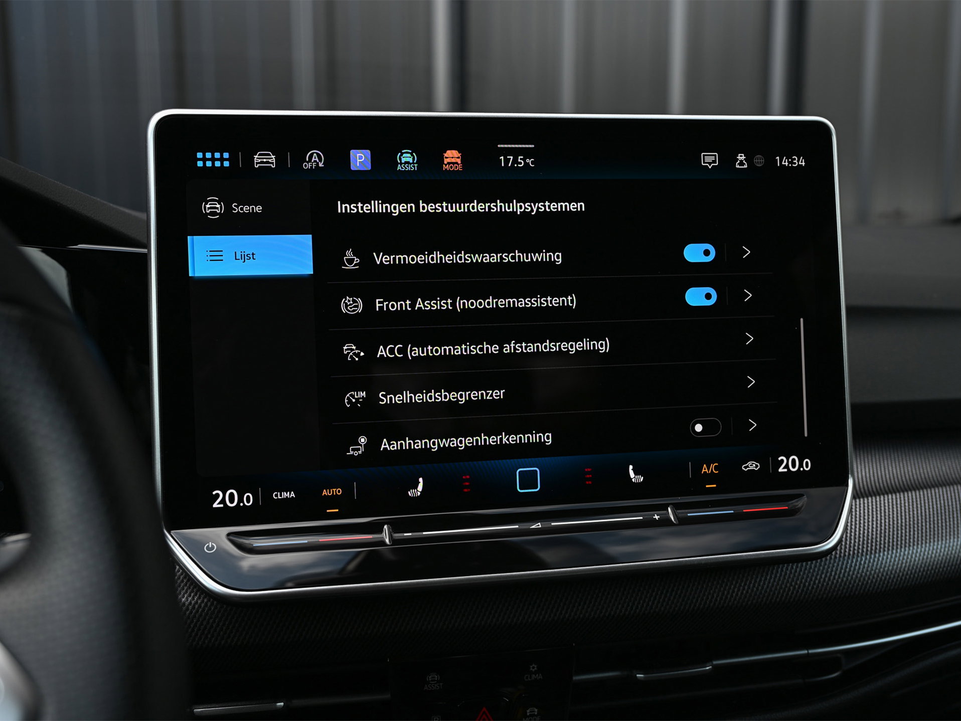 Volkswagen Golf - 20