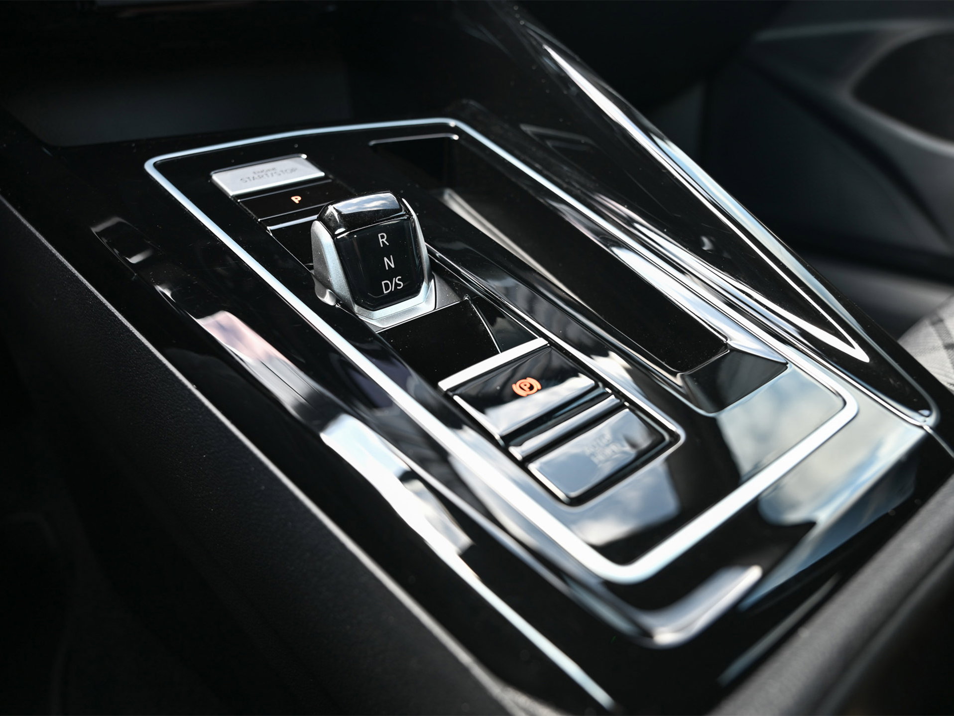 Volkswagen Golf - 33