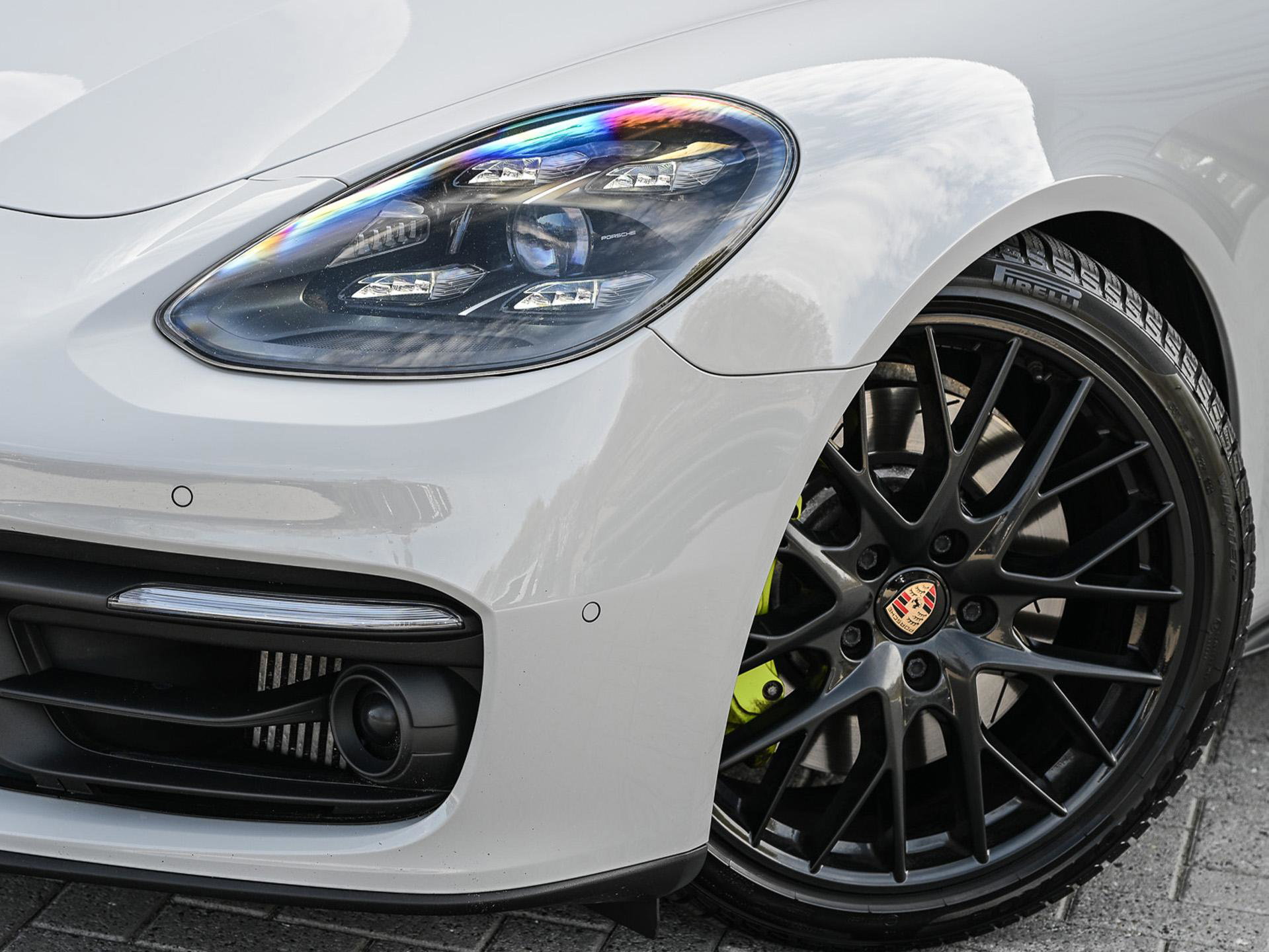 Porsche Panamera - 8