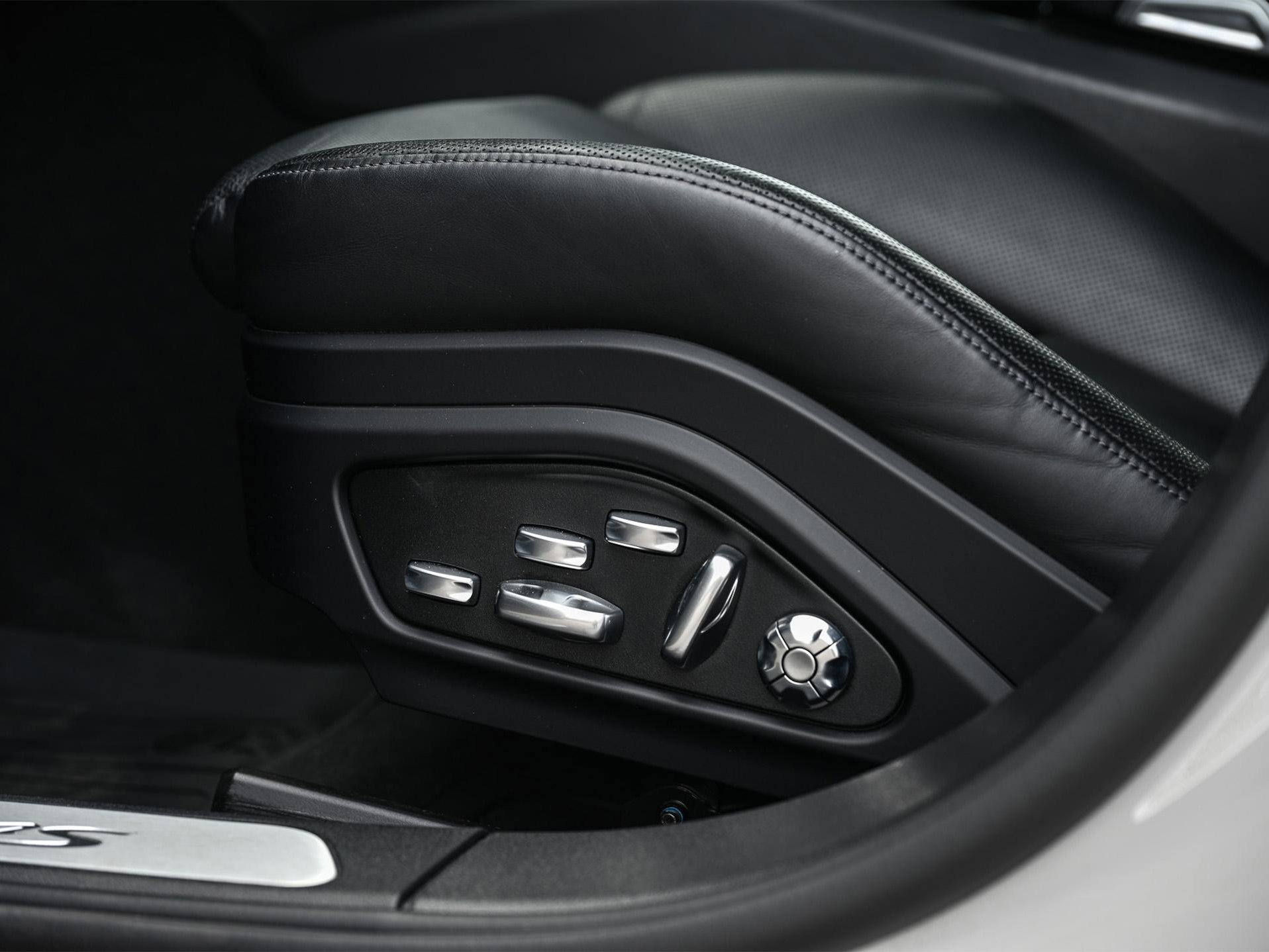 Porsche Panamera - 11