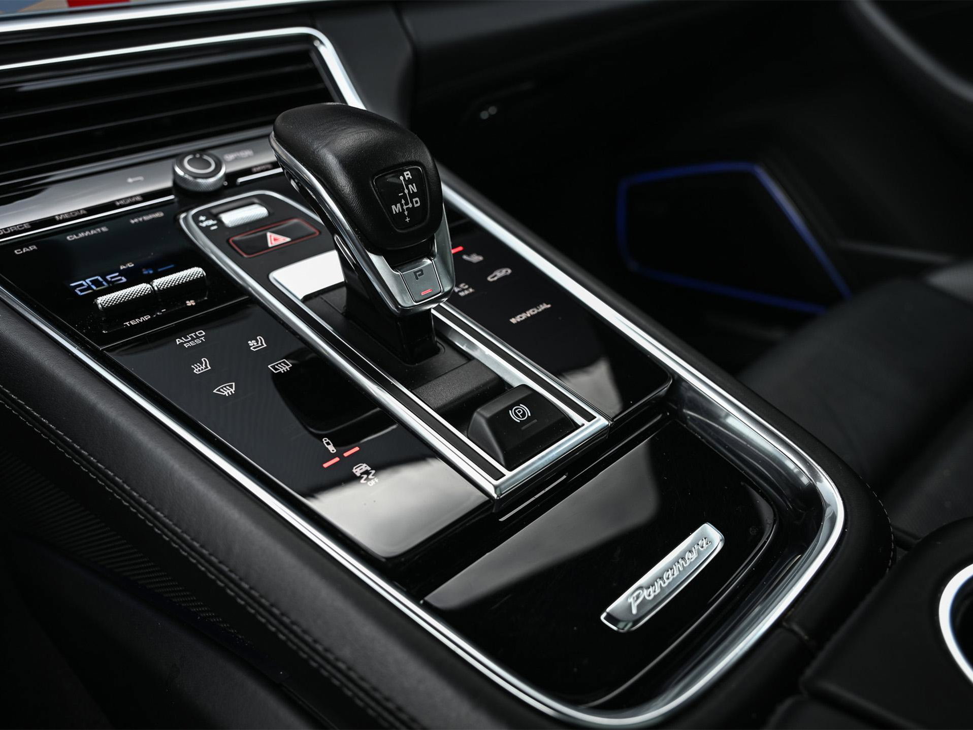 Porsche Panamera - 37