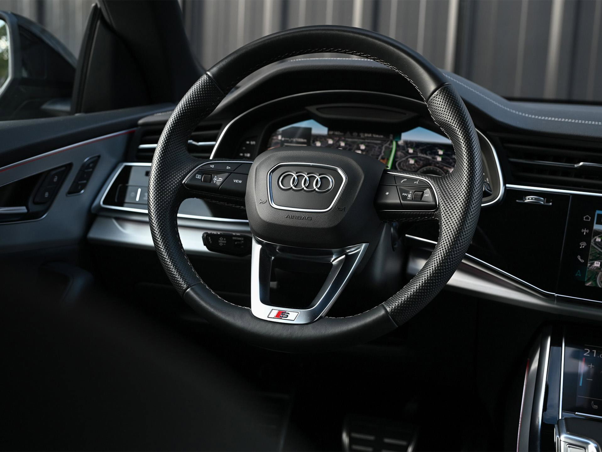 Audi Q8 - 45