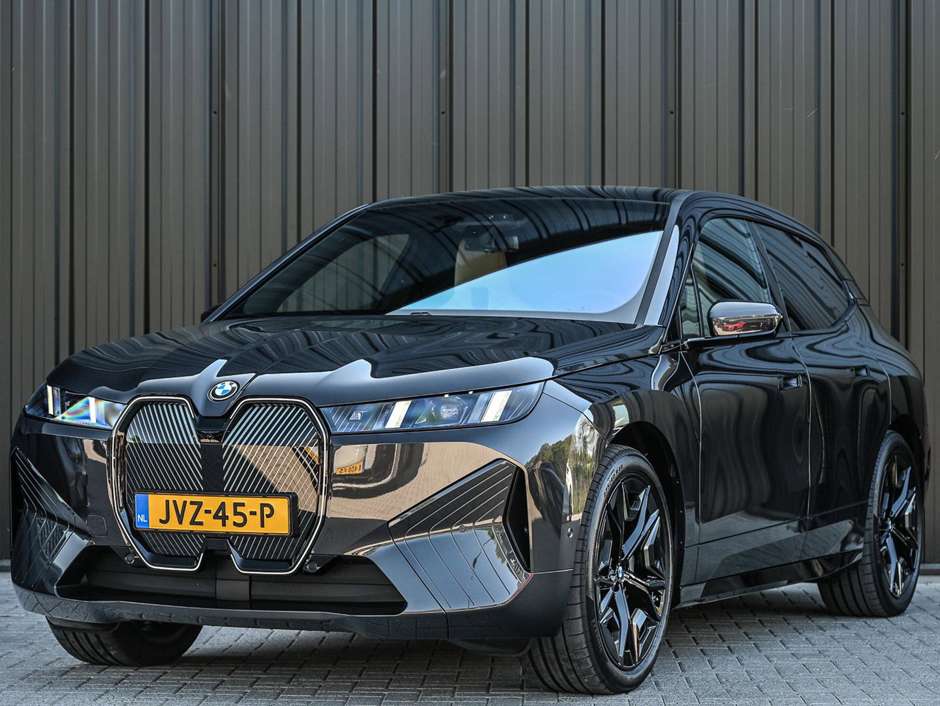 BMW iX - 6