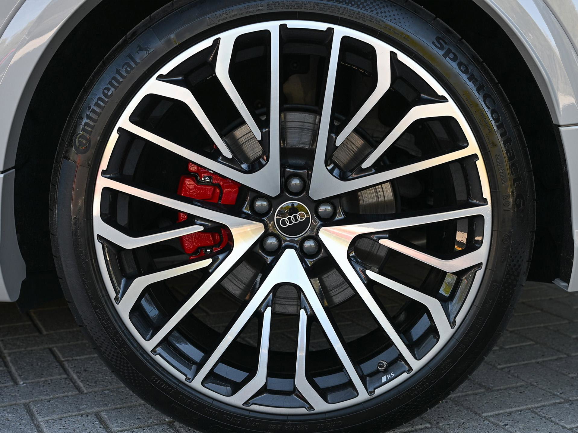 Audi Q8 - 9