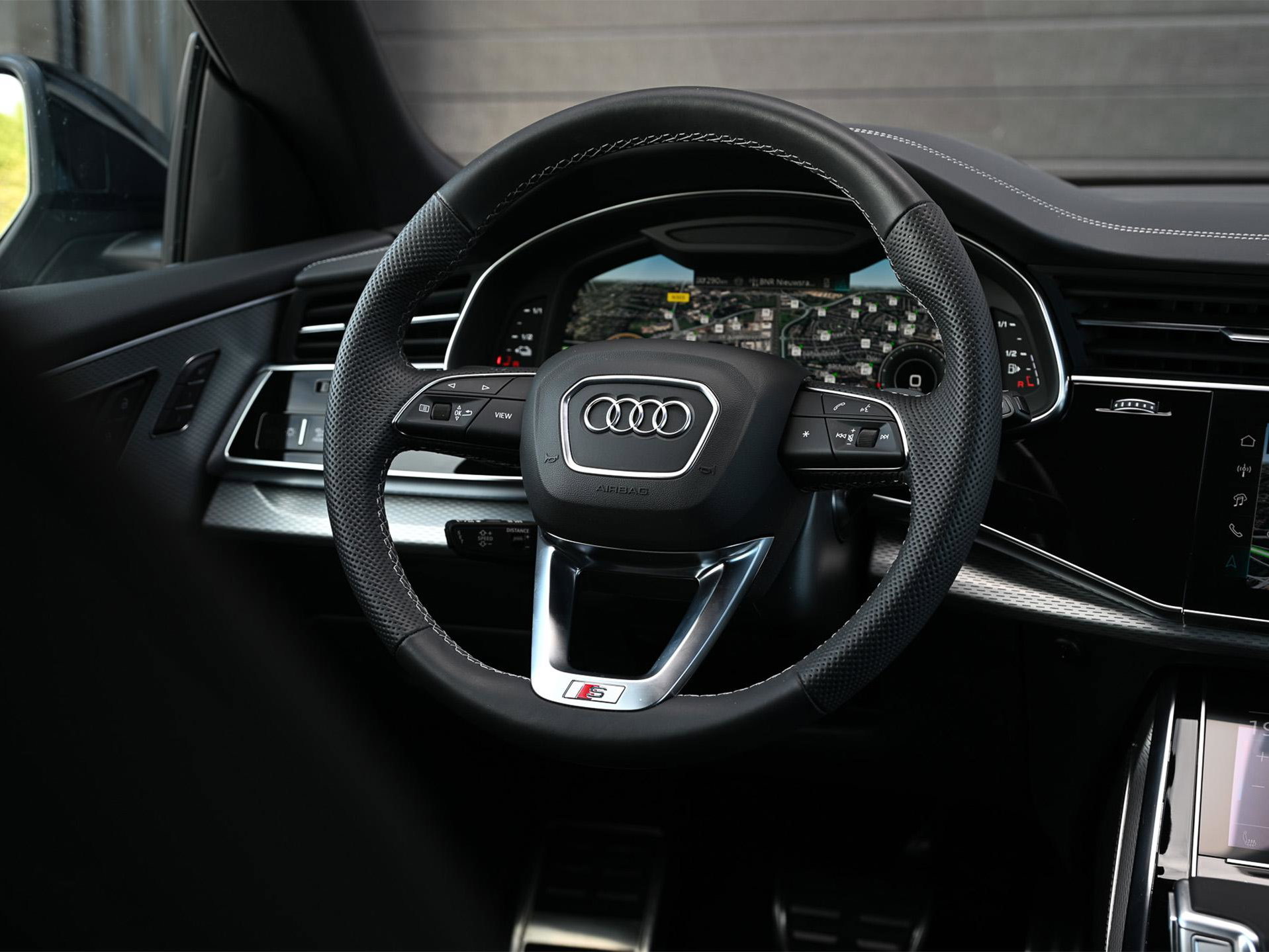 Audi Q8 - 45