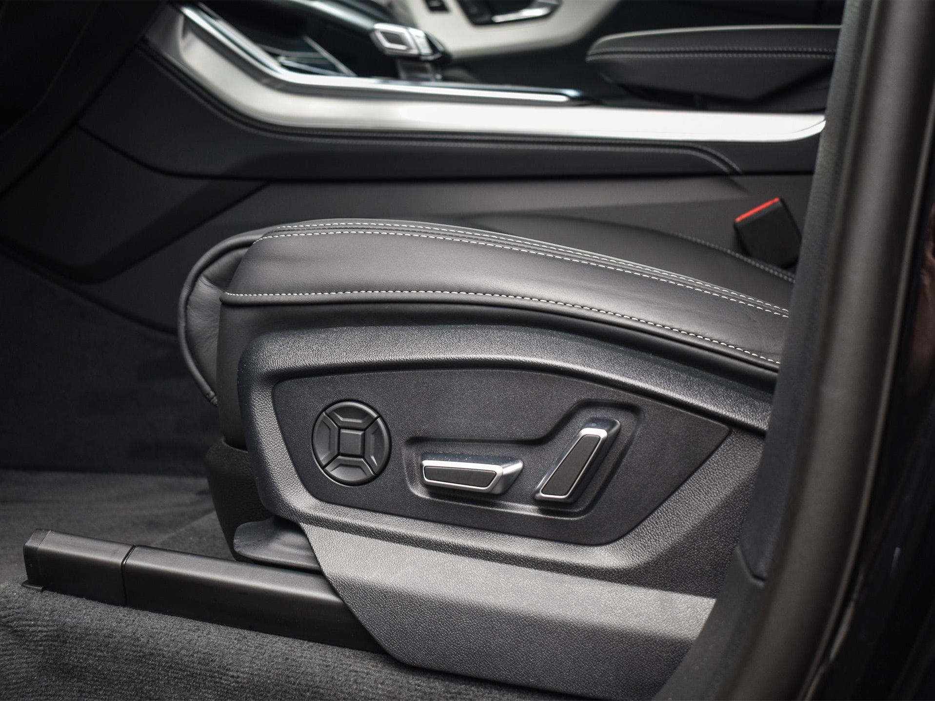 Audi Q8 - 11