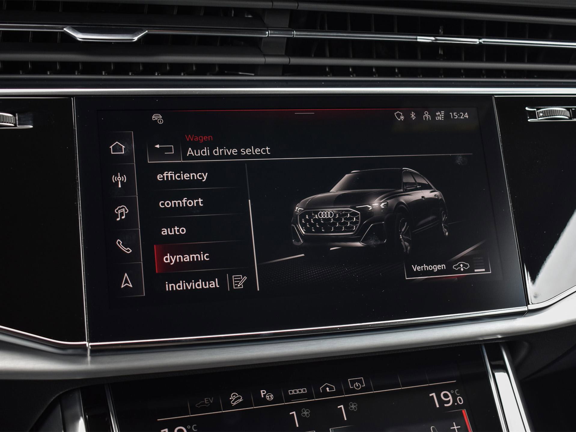 Audi Q8 - 18