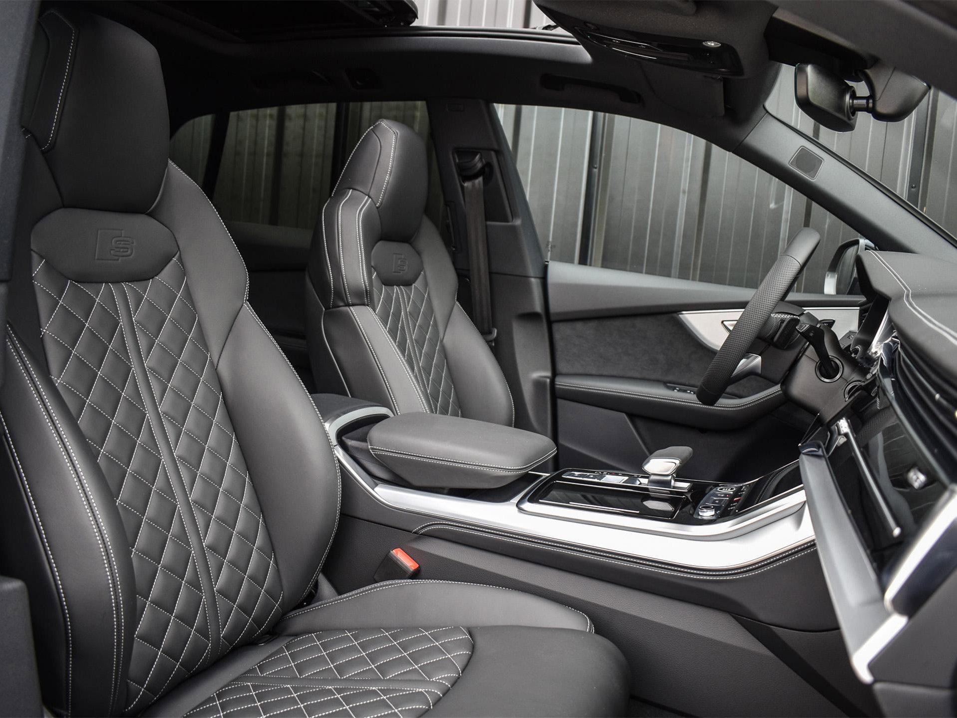 Audi Q8 - 1
