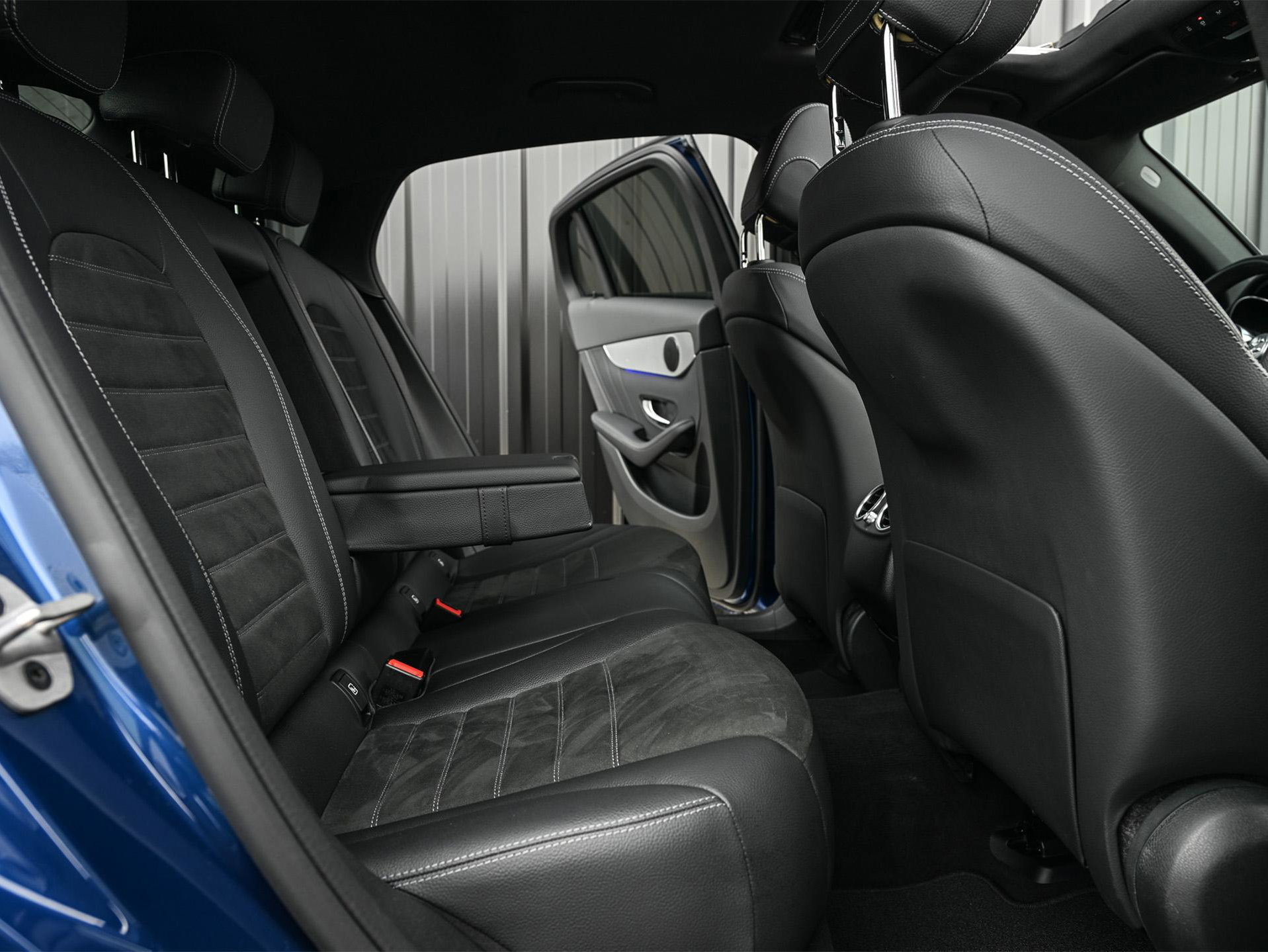 Mercedes-Benz GLC - 40