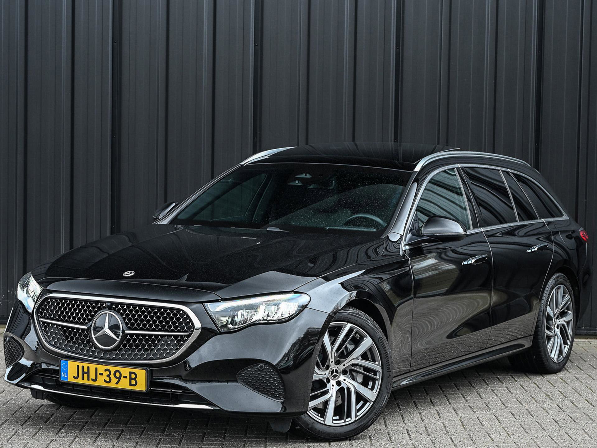 Mercedes-Benz E-Klasse - 0