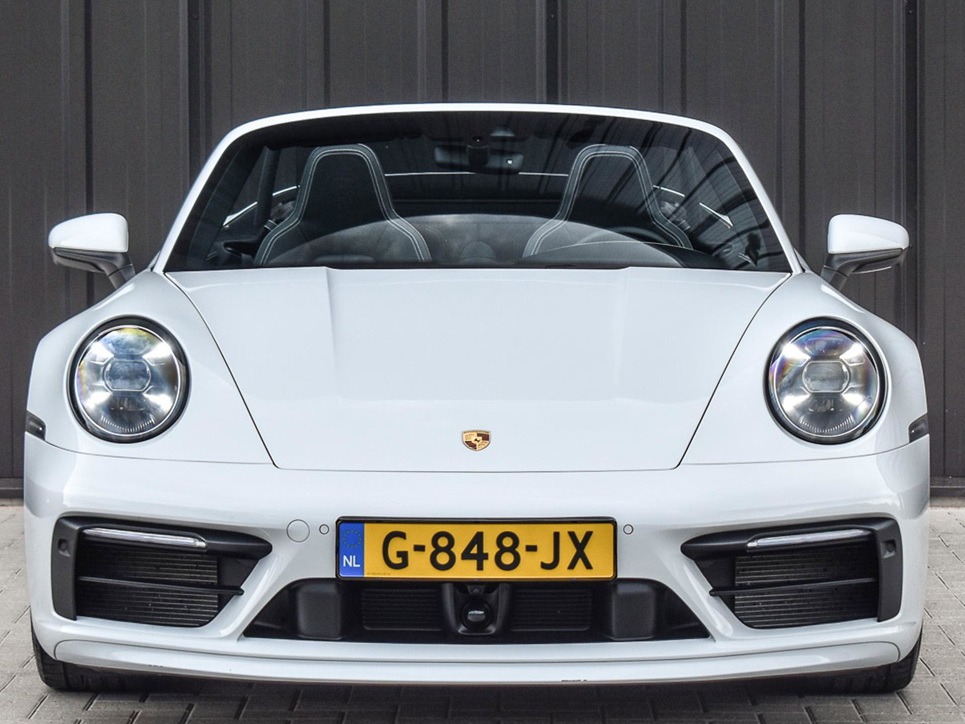 Porsche 911 - 22