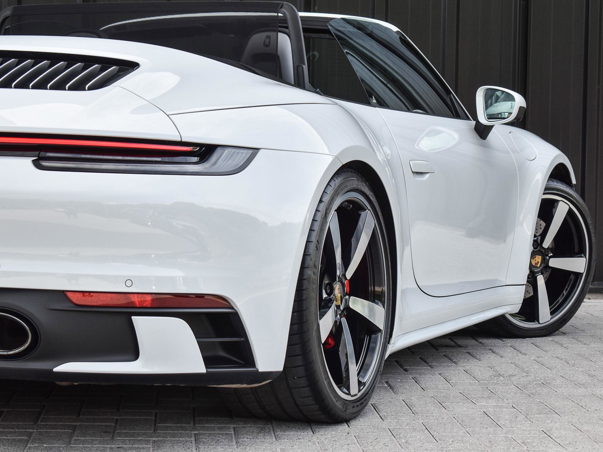 Porsche 911 - 48
