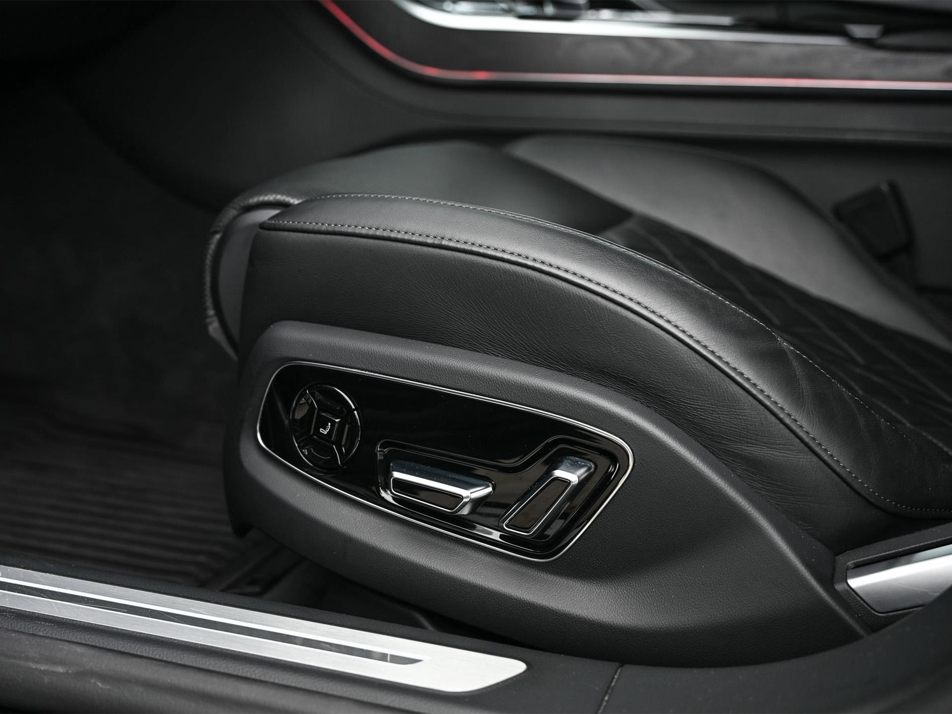 Audi A8 - 11
