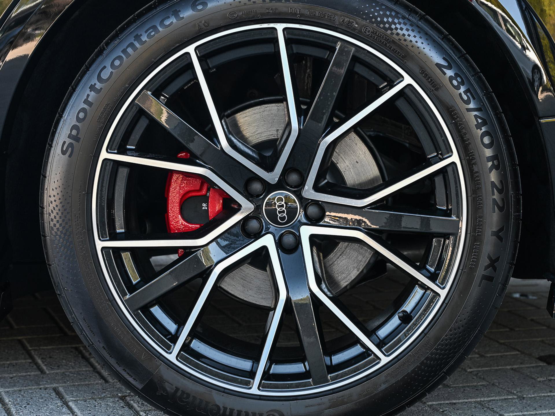 Audi Q8 - 10
