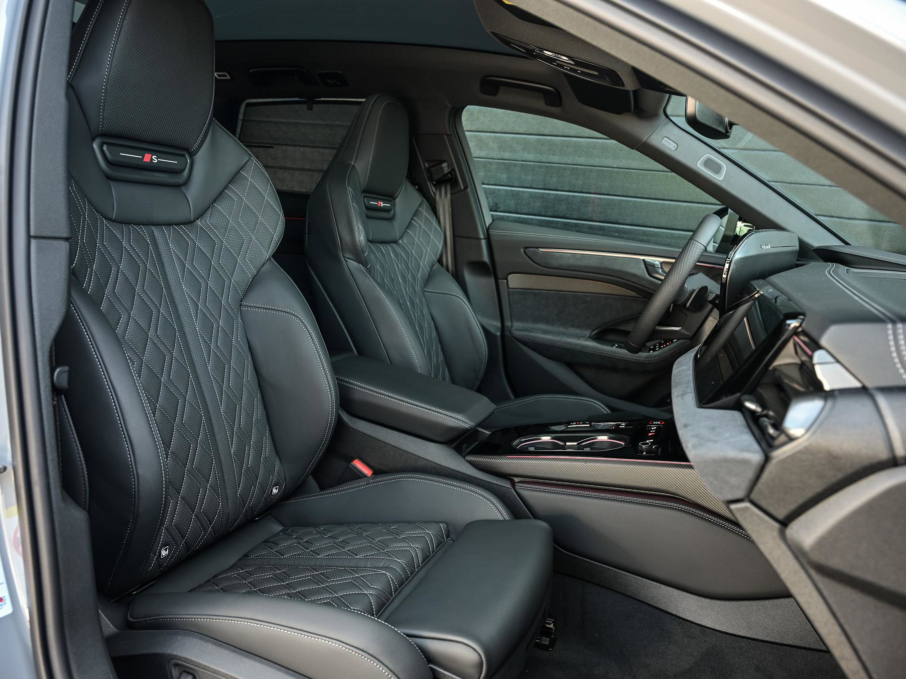Audi A6 - 1