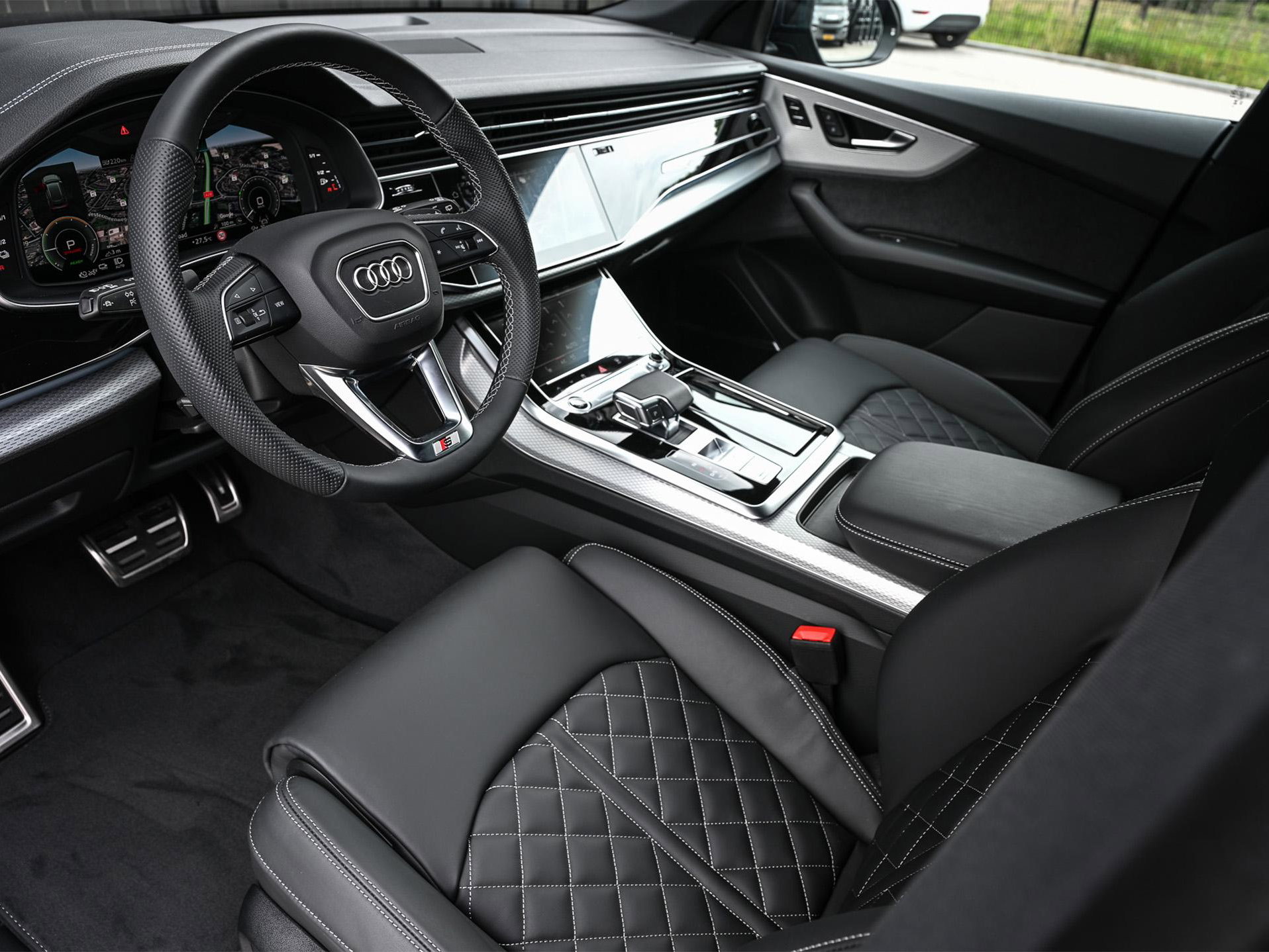 Audi Q8 - 13